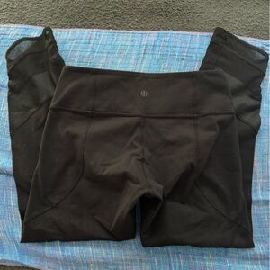 lululemon athletica Women's Black Capri Leggings